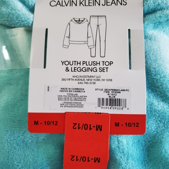 Calvin Klein plush top and leggings set - Picture 7 of 7